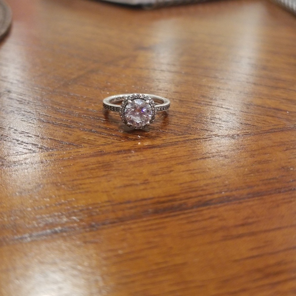Pandora Ring